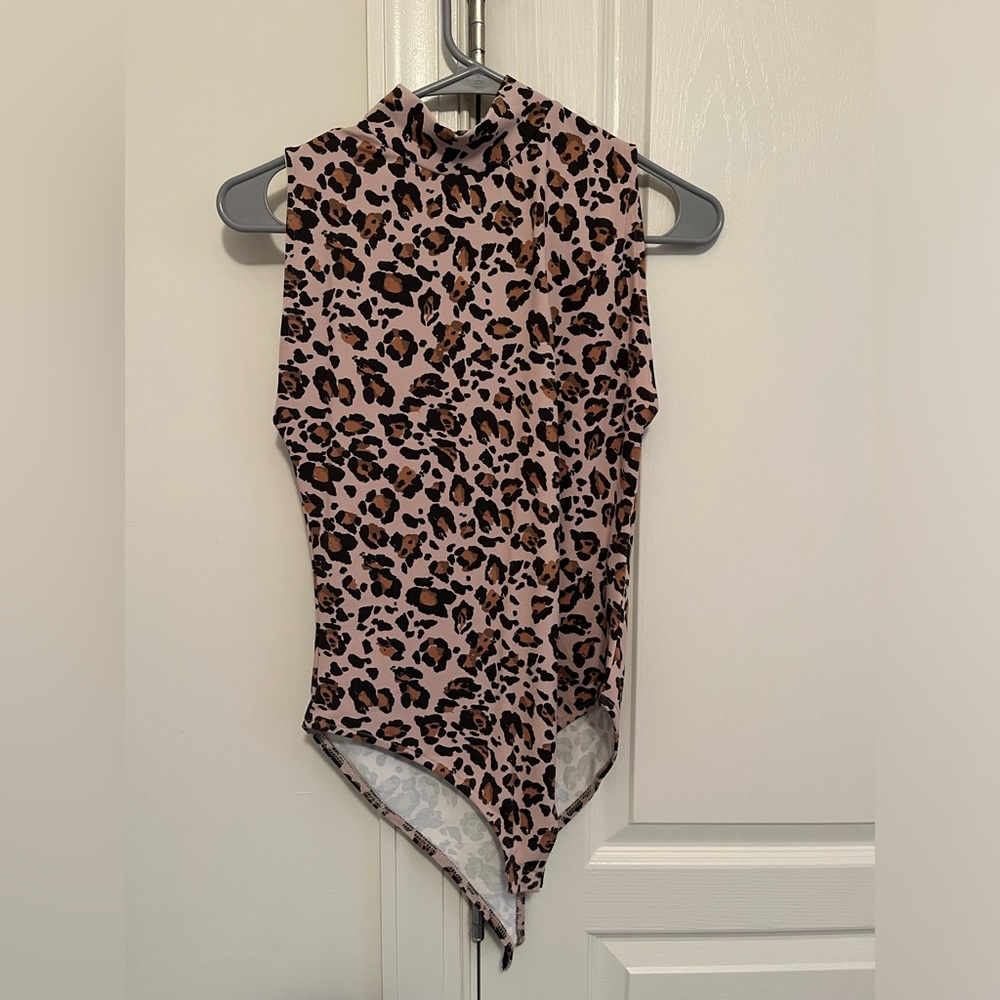 Sleeveless bodysuit